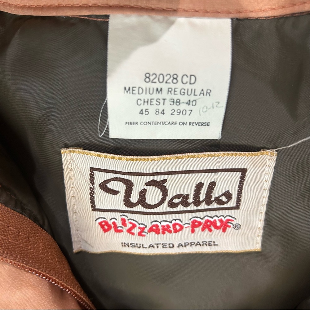 Vintage Walls Western Puffer Youth Jacket
Blizzard-Pruf Size Medium(10-12) - Picture 4 of 9